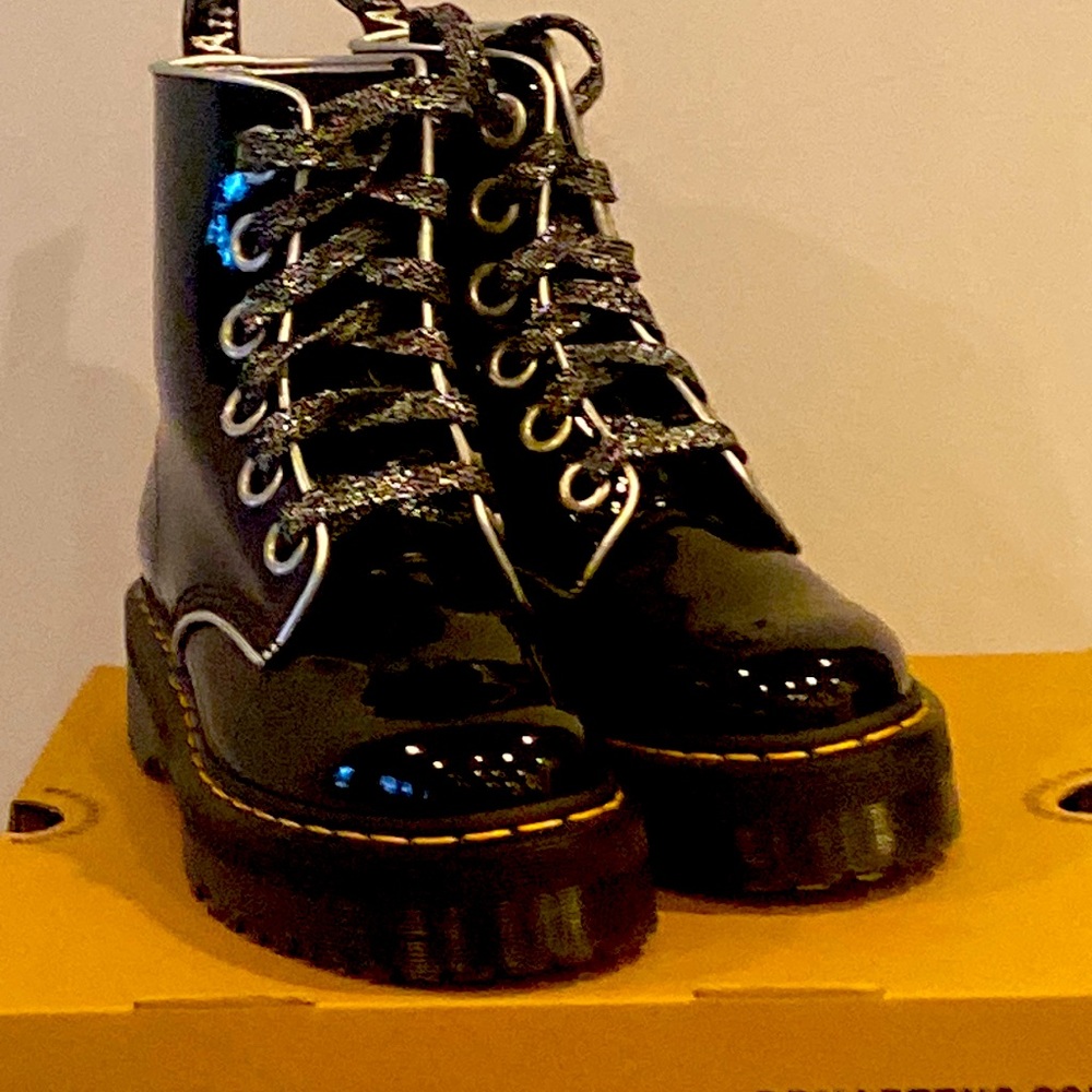 Dr. Martens Molly boots
